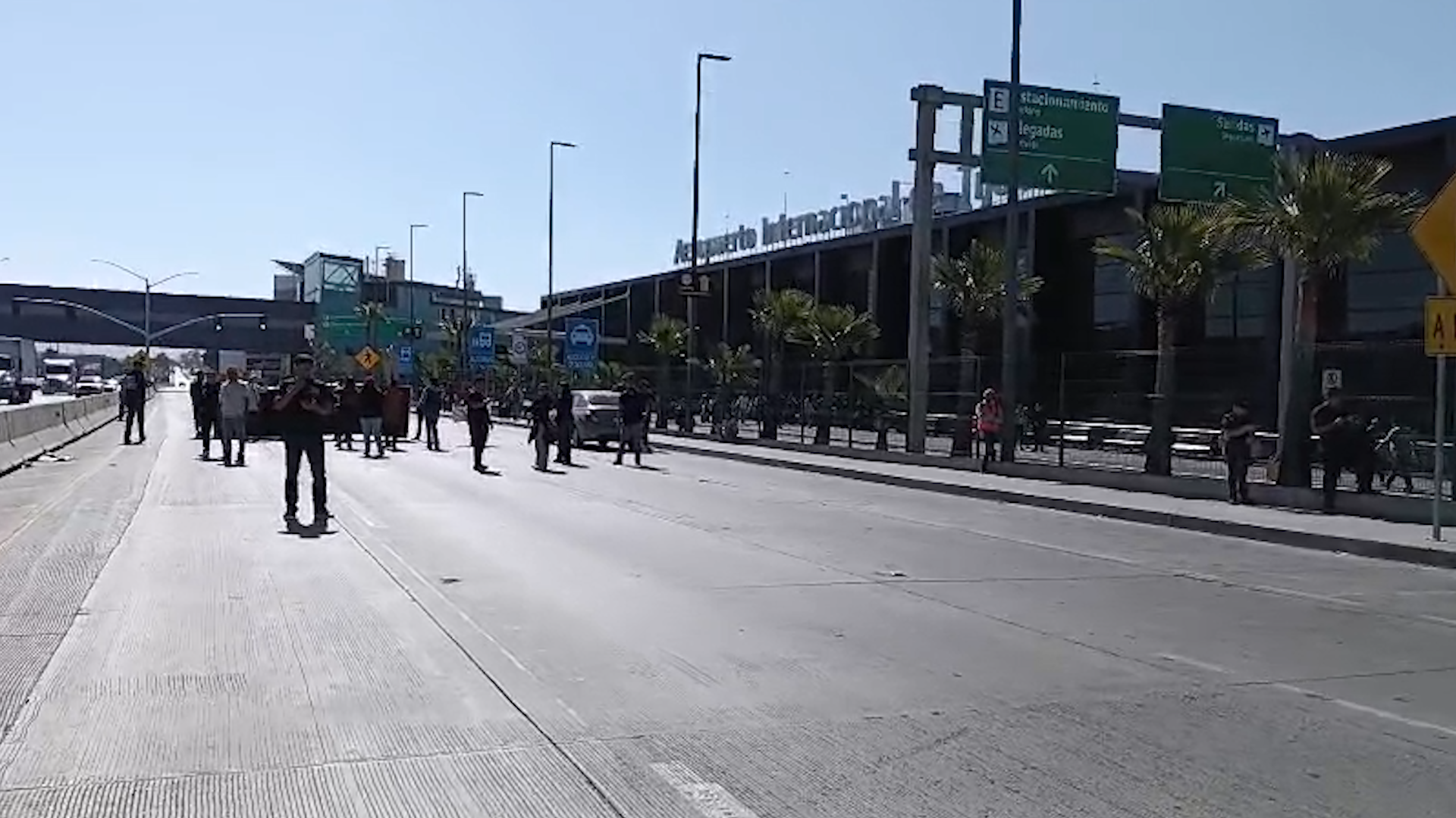 Manifestación Maestros CNTE Aeropuerto de Tijuana